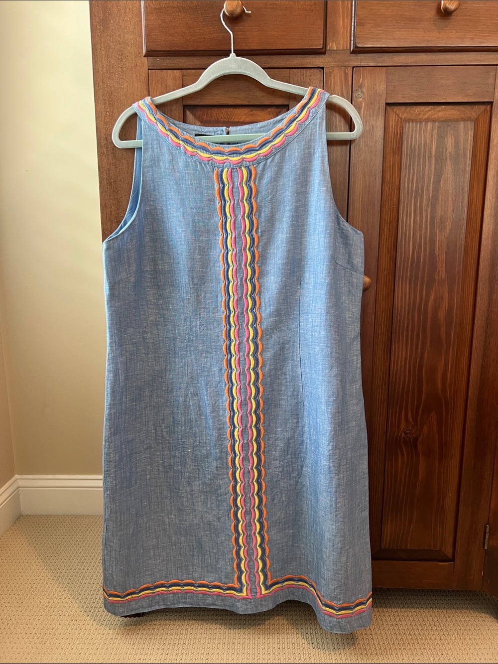 Talbots Blue Linen Sleeveless Dress with pretty embroidered details! size 14